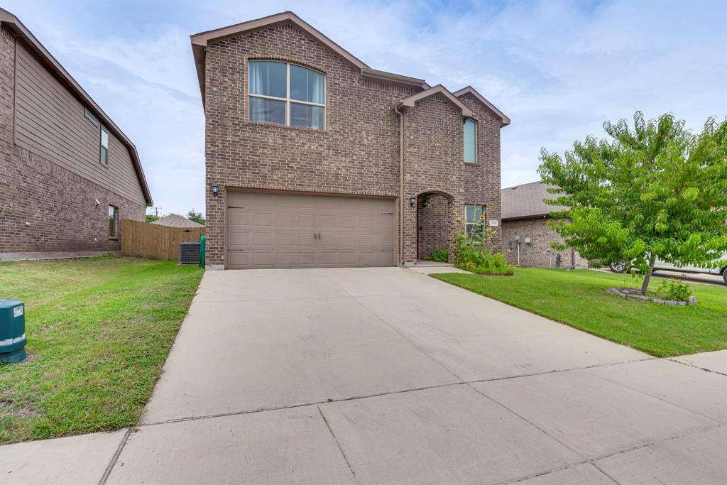 616 Cameron Way, Azle, TX 76020