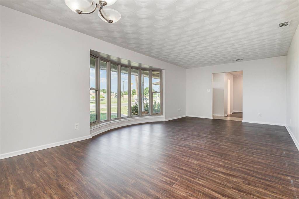 2640 Lakeland Drive, Dallas, TX 75228