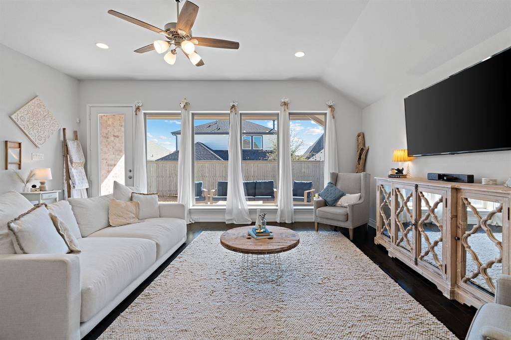 2429 Lazy Dog Lane, Northlake, TX 76247