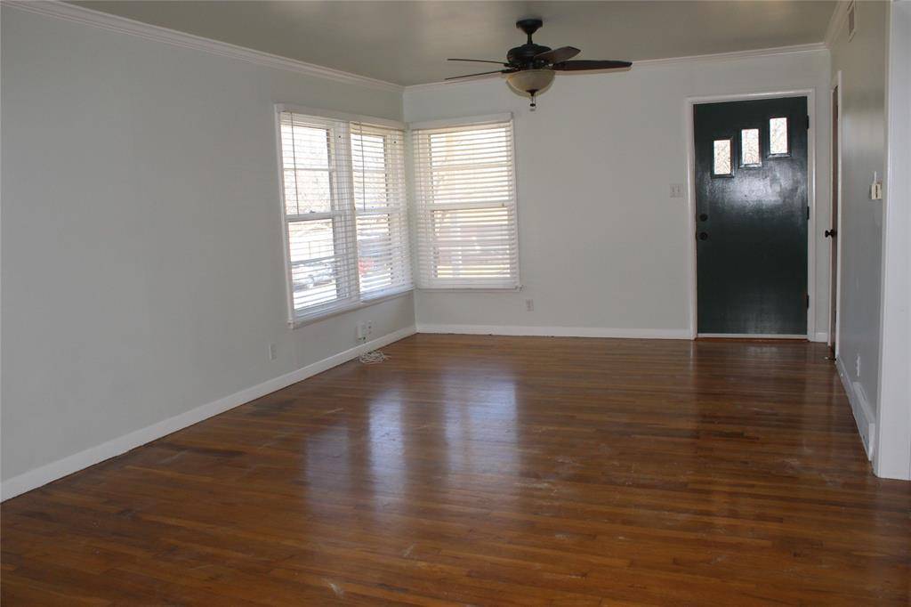 1224 S Lamar Street, Weatherford, TX 76086