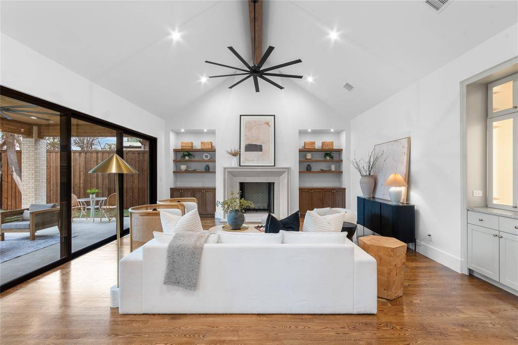 8611 San Fernando Way, Dallas, TX 75218