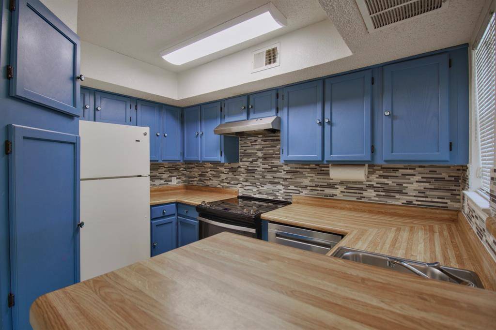 2301 Basil Drive #F211, Arlington, TX 76006