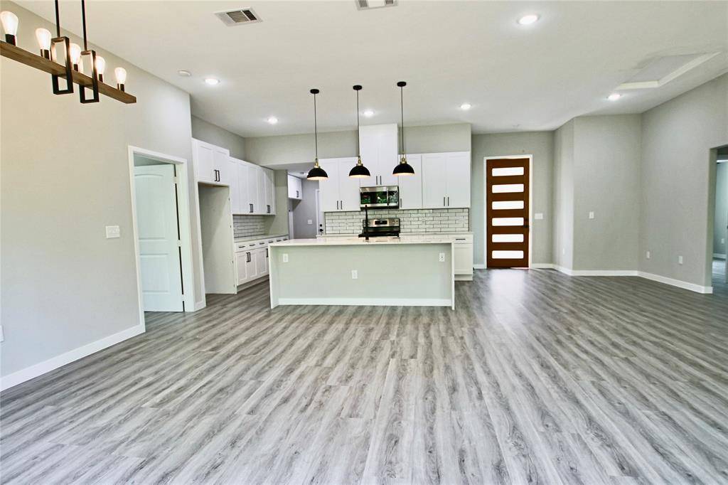 851 Welch Lane, Gun Barrel City, TX 75156