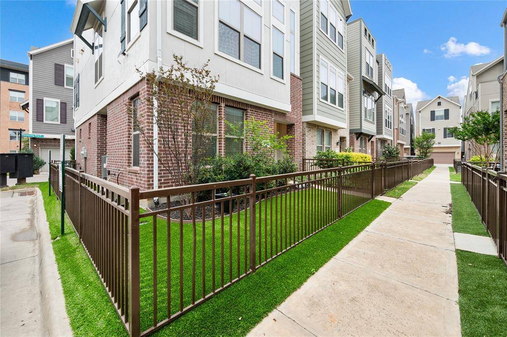 2751 Flowering Peach Lane, Dallas, TX 75212