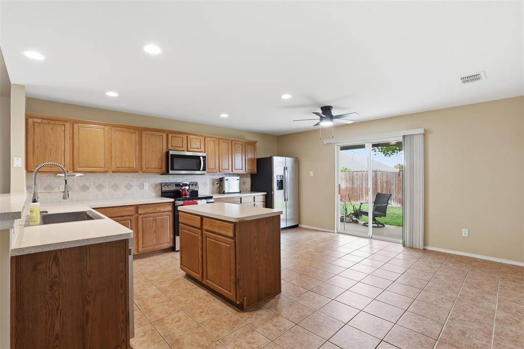 5762 Firethorn Drive, Dallas, TX 75249