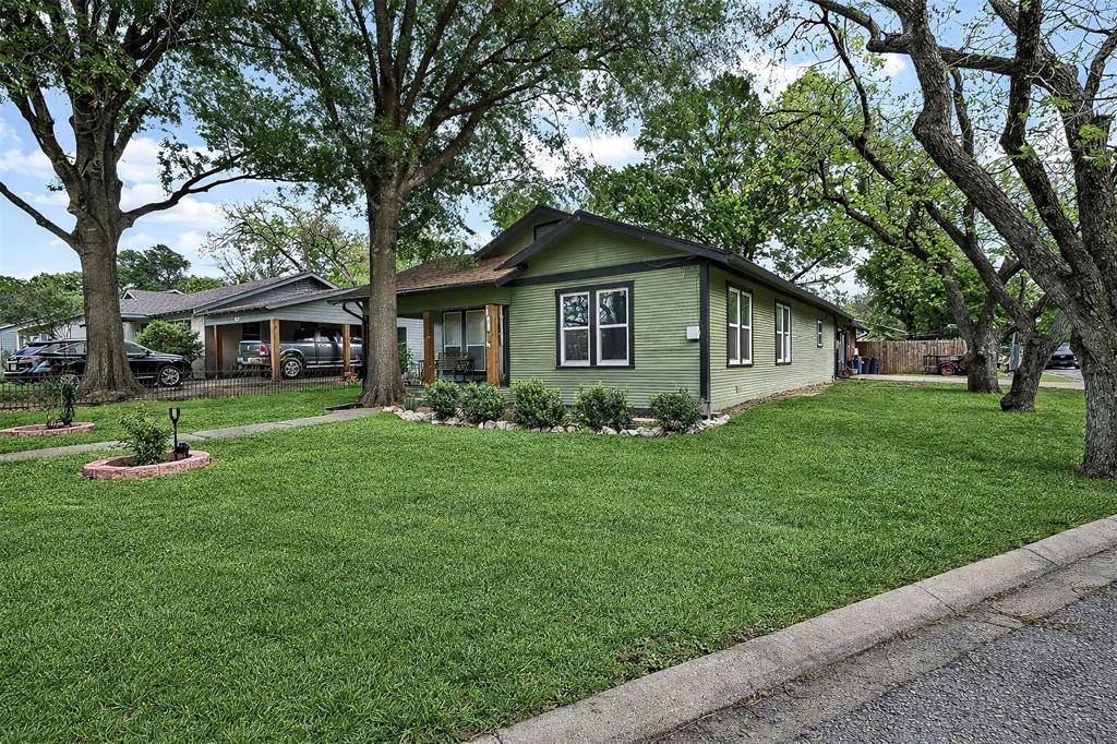 1821 Woodlawn Avenue, Corsicana, TX 75110