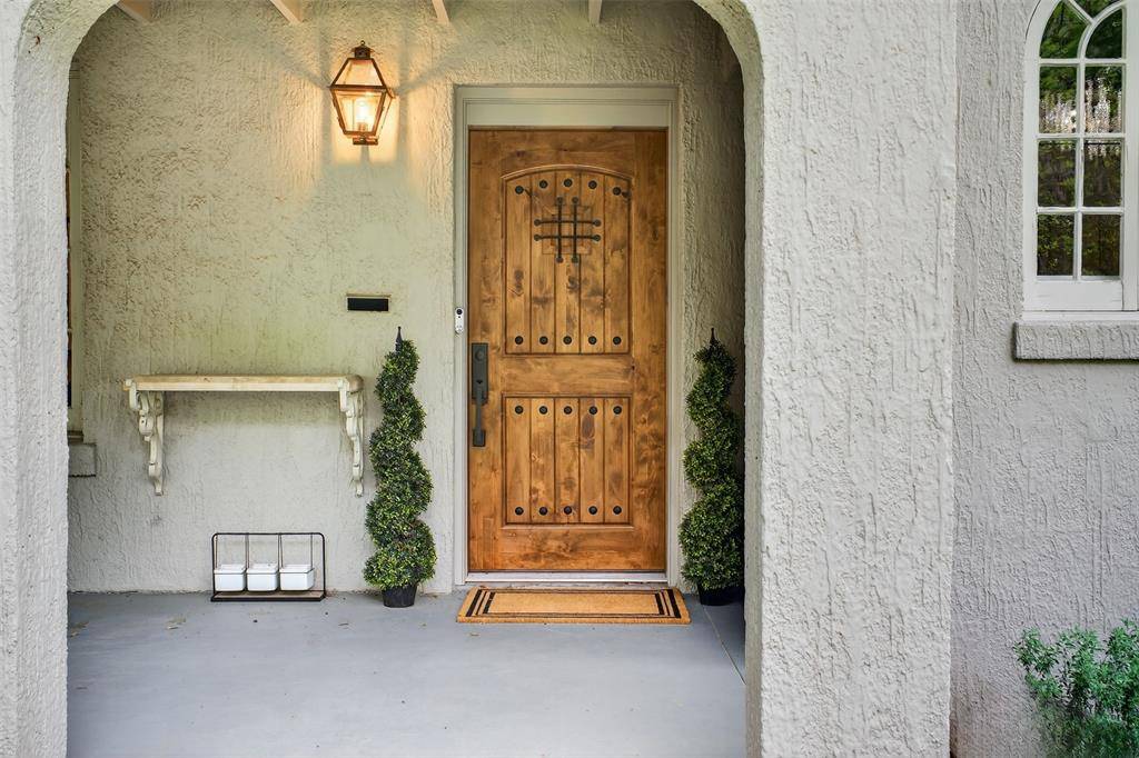 6802 Clayton Avenue, Dallas, TX 75214