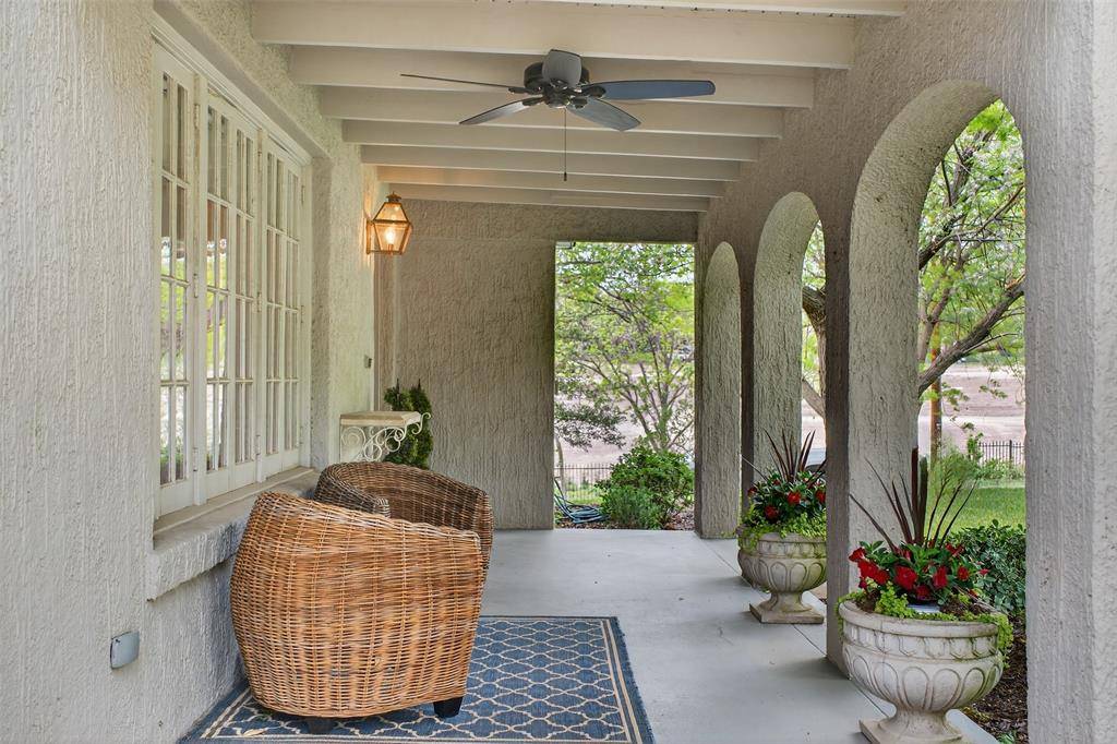 6802 Clayton Avenue, Dallas, TX 75214