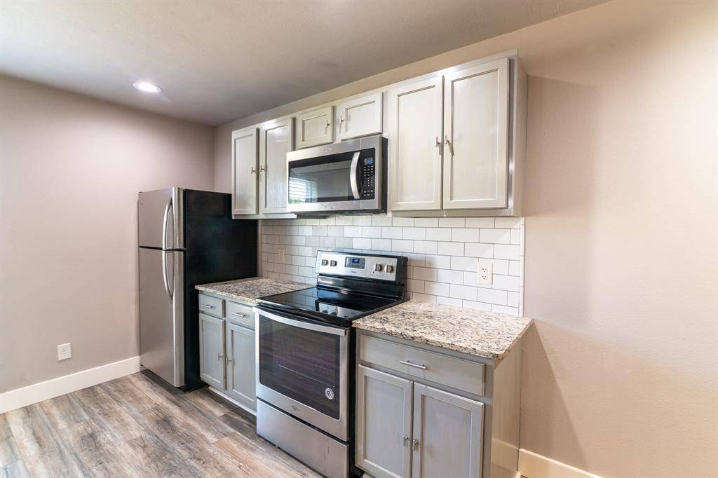 807 Meadow Mead Drive, Allen, TX 75002