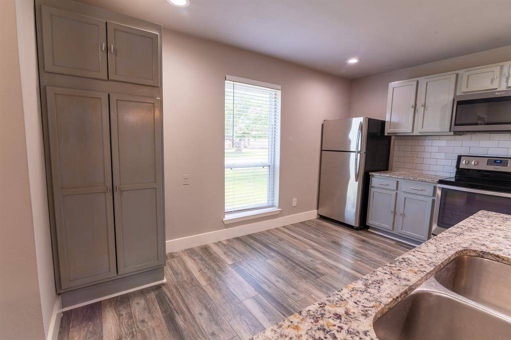 807 Meadow Mead Drive, Allen, TX 75002