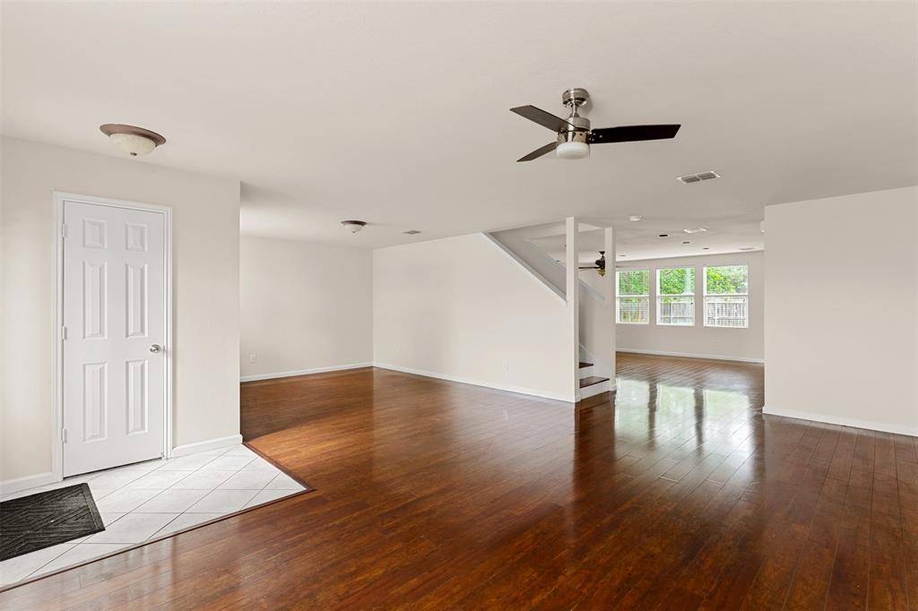 1416 Erin Drive, Burleson, TX 76028