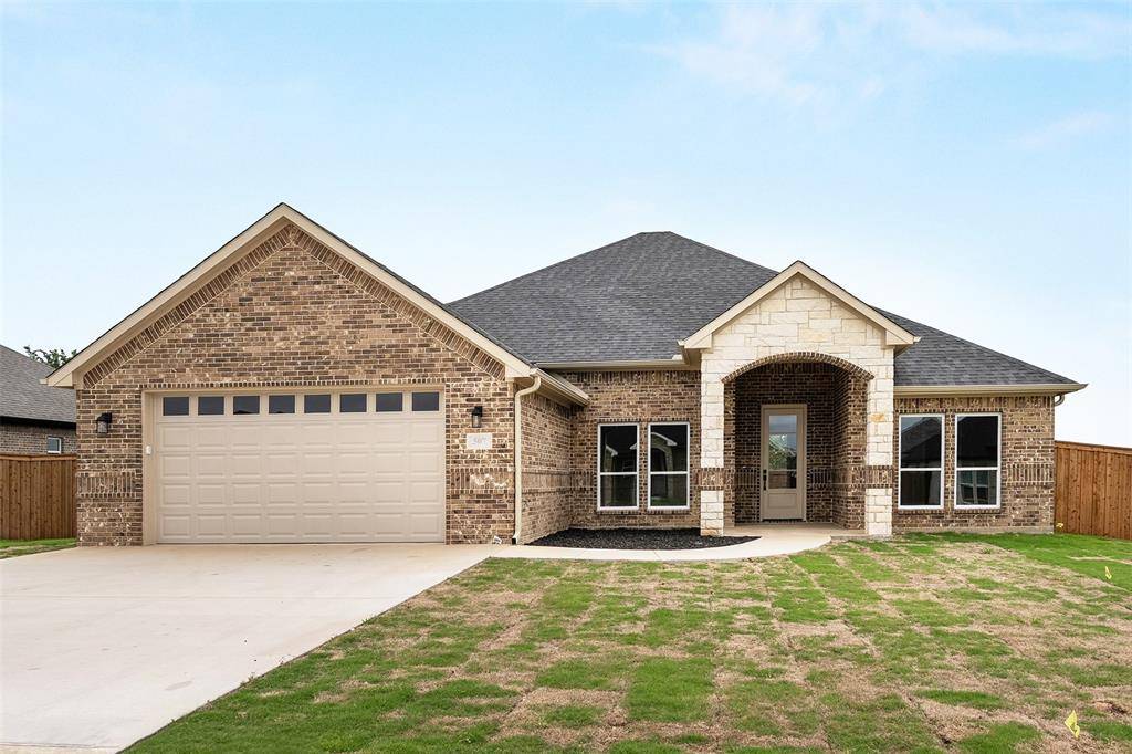 507 Limestone Circle, Mabank, TX 75147