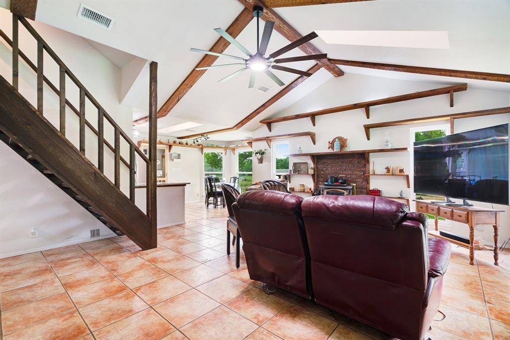 505 N Howison Street, Bogata, TX 75417