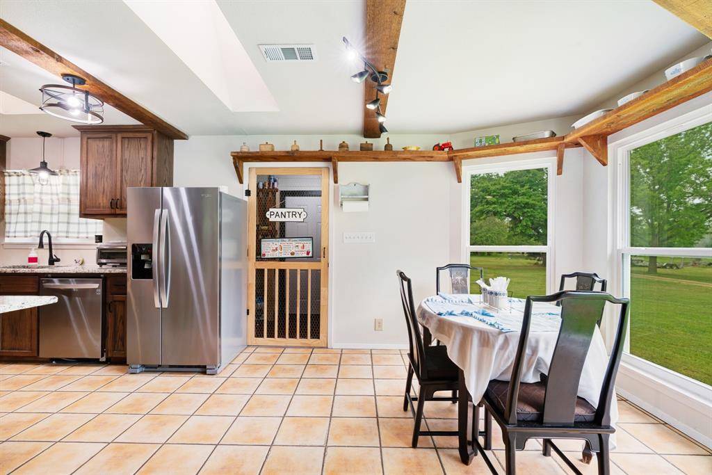 505 N Howison Street, Bogata, TX 75417