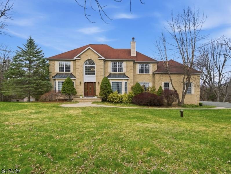 15 Dana Dr, Andover Twp., NJ 07848