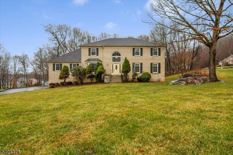17 Pleasant Village Dr, Roxbury Twp., NJ 07876
