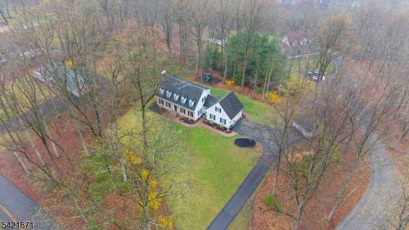 321 Bellis Rd, Holland Twp., NJ 08804
