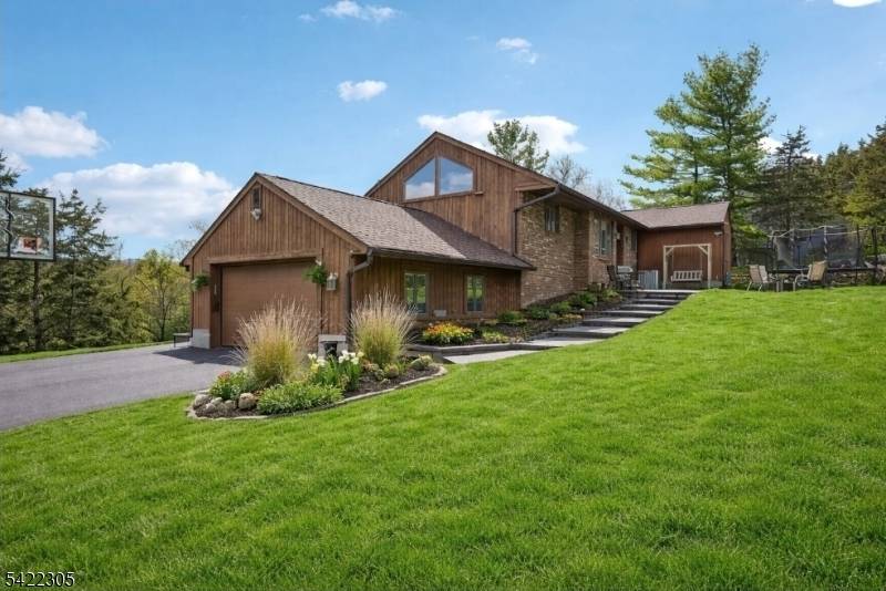 5 Bucky Ln, Vernon Twp., NJ 07462