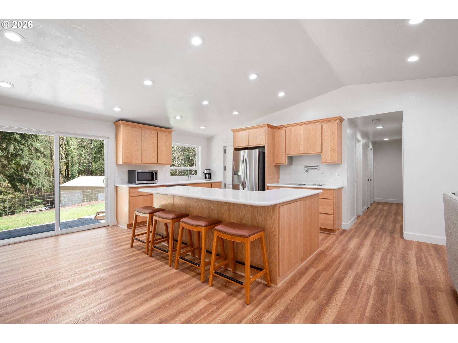 976 SANDY BEND RD, Castle Rock, WA 98611