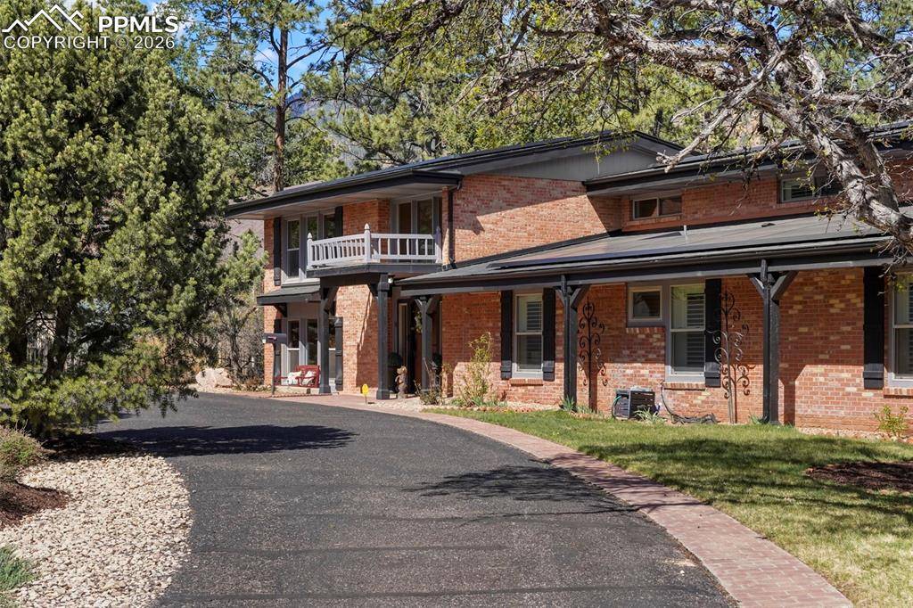 1660 Mesa AVE, Colorado Springs, CO 80906