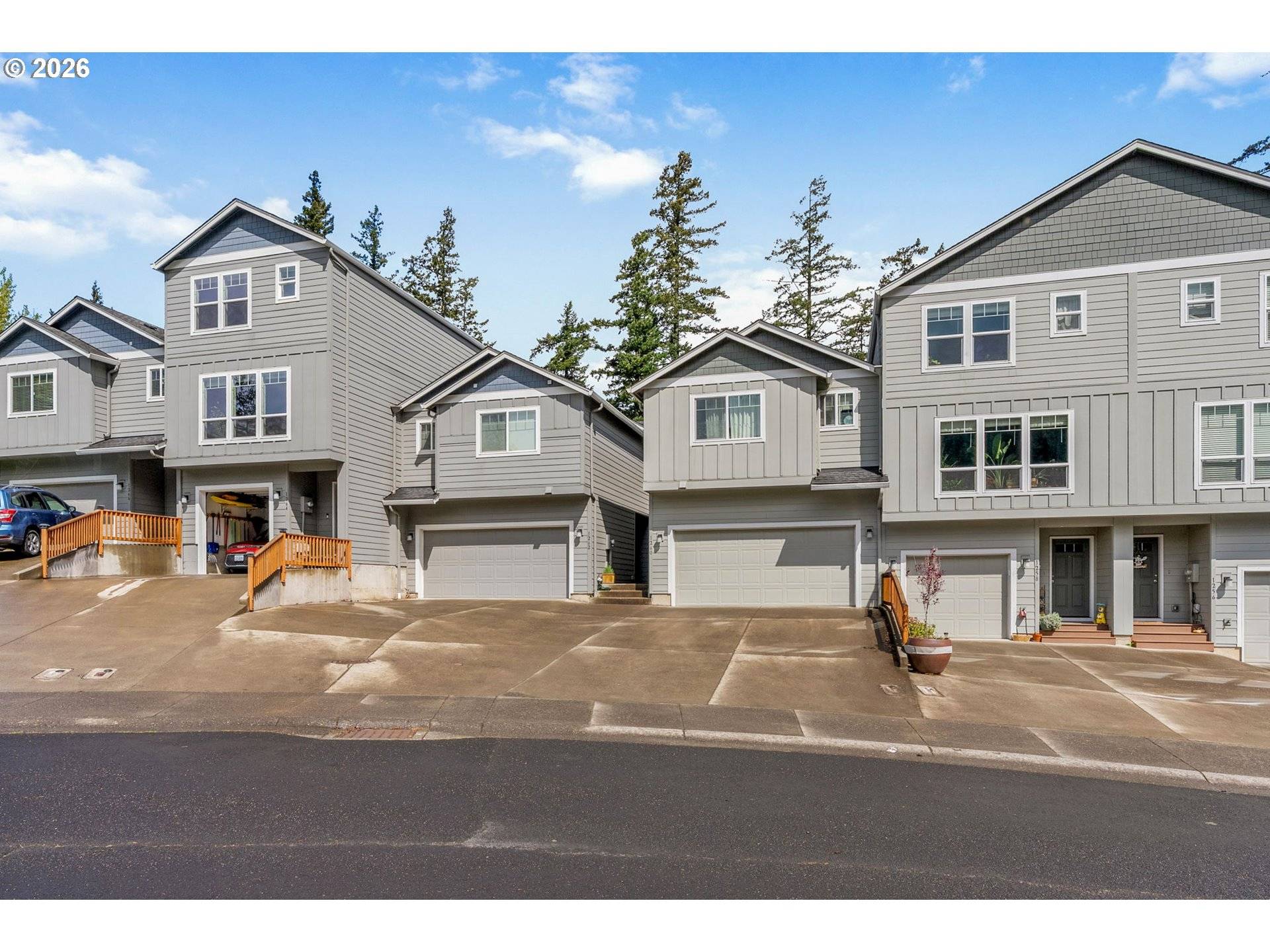 1262 SE WINDSONG DR, Cascade Locks, OR 97014