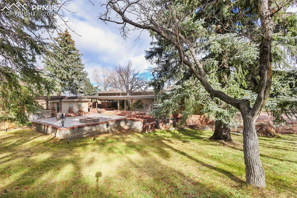 2 Penrose LN, Colorado Springs, CO 80906
