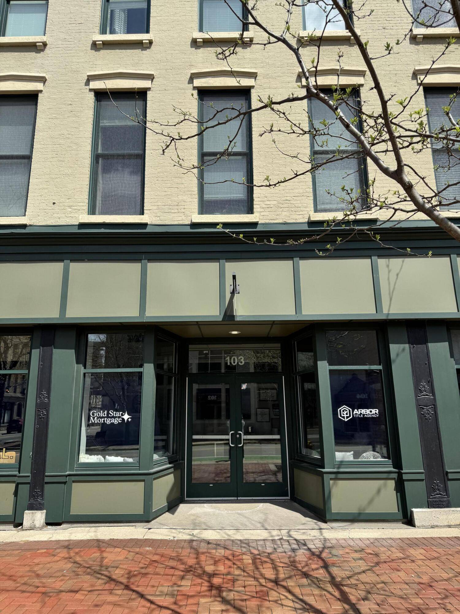 103 E Maumee ST, Adrian City, MI 49221