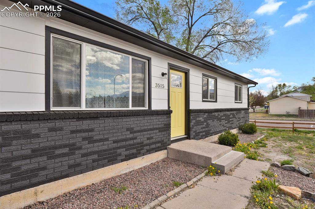 3515 Darkwood PL, Colorado Springs, CO 80910