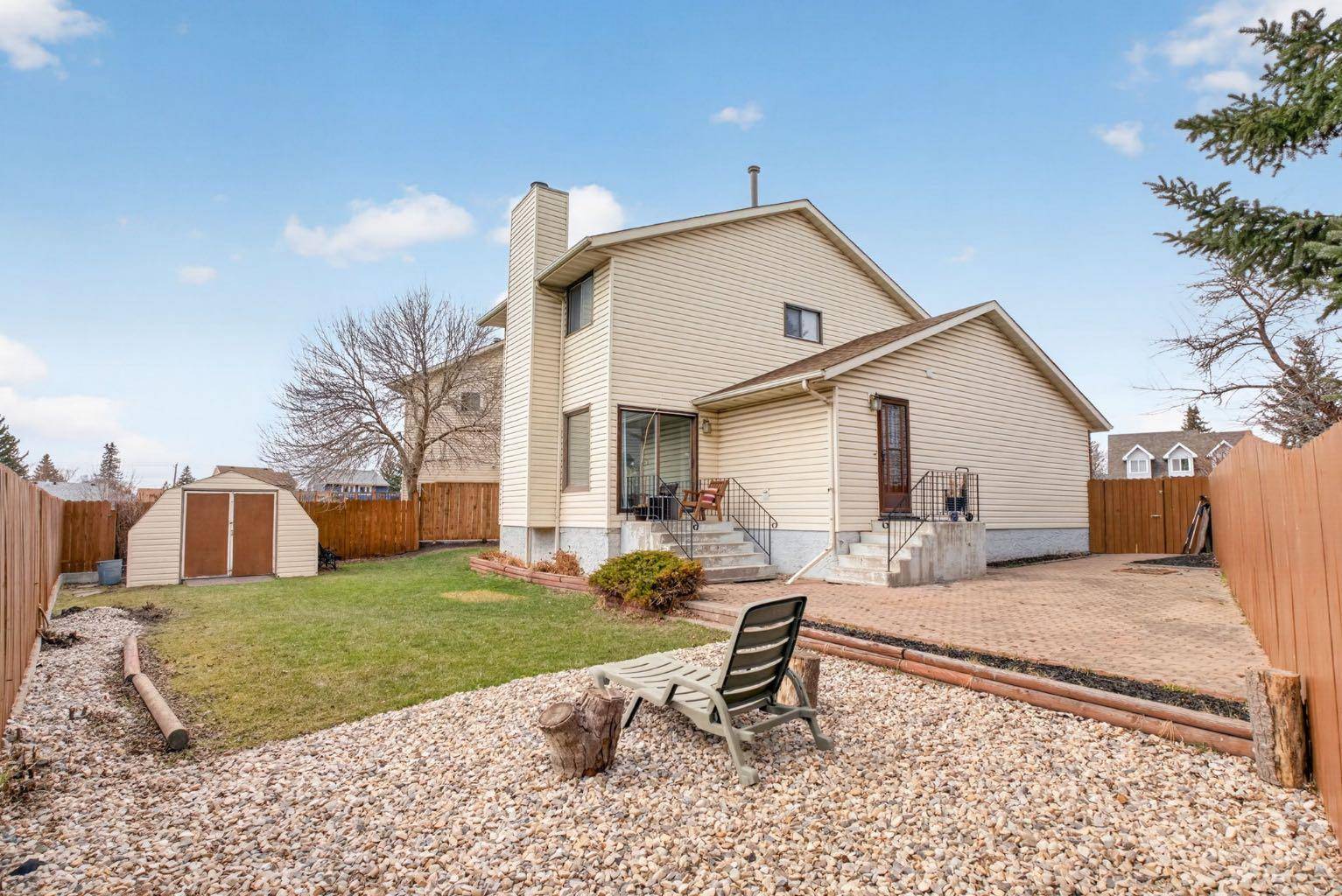 55 Falwood PL NE, Calgary, AB T3J 1B4