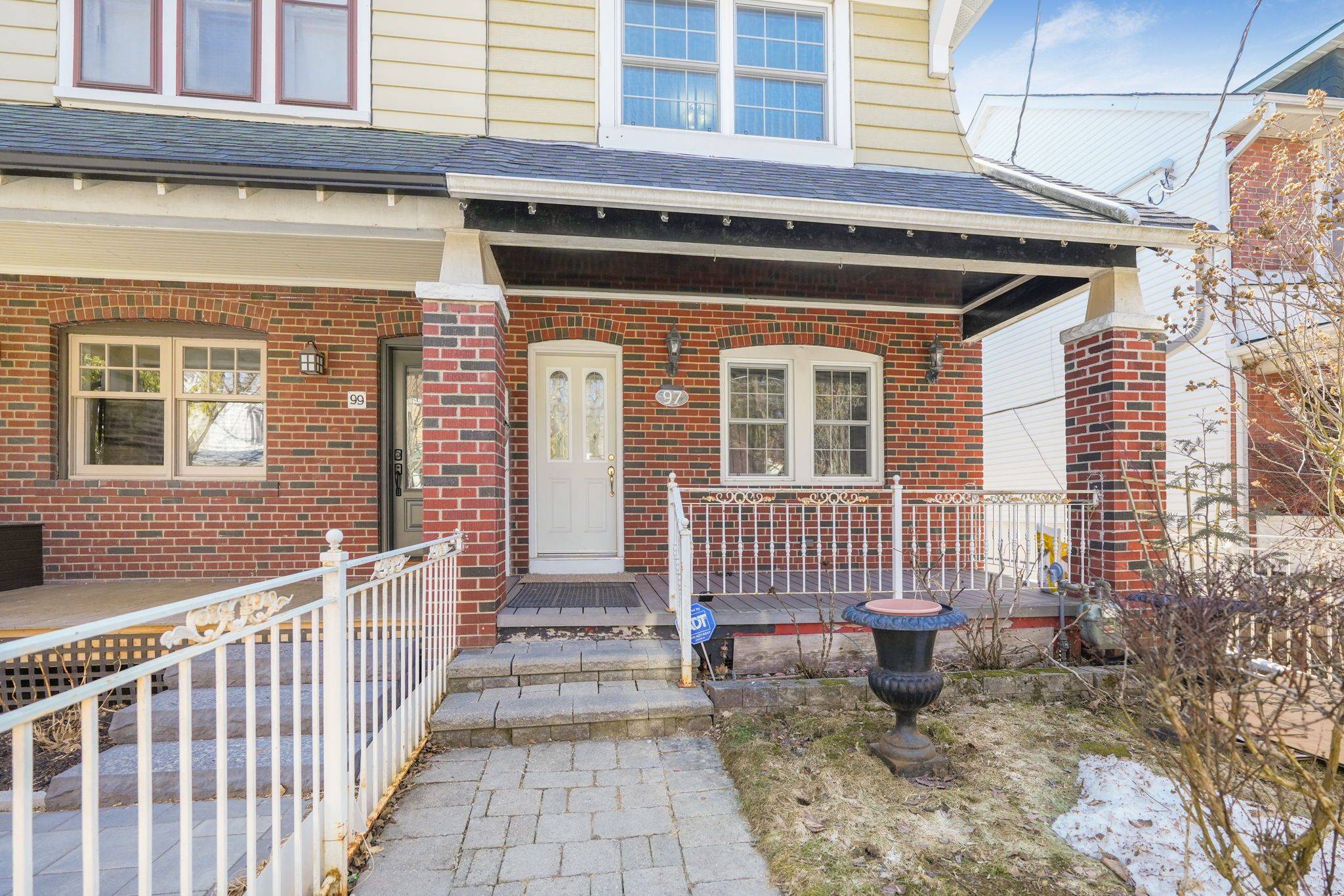 97 SPARKHALL AVE, Toronto E01, ON M4K 1G7