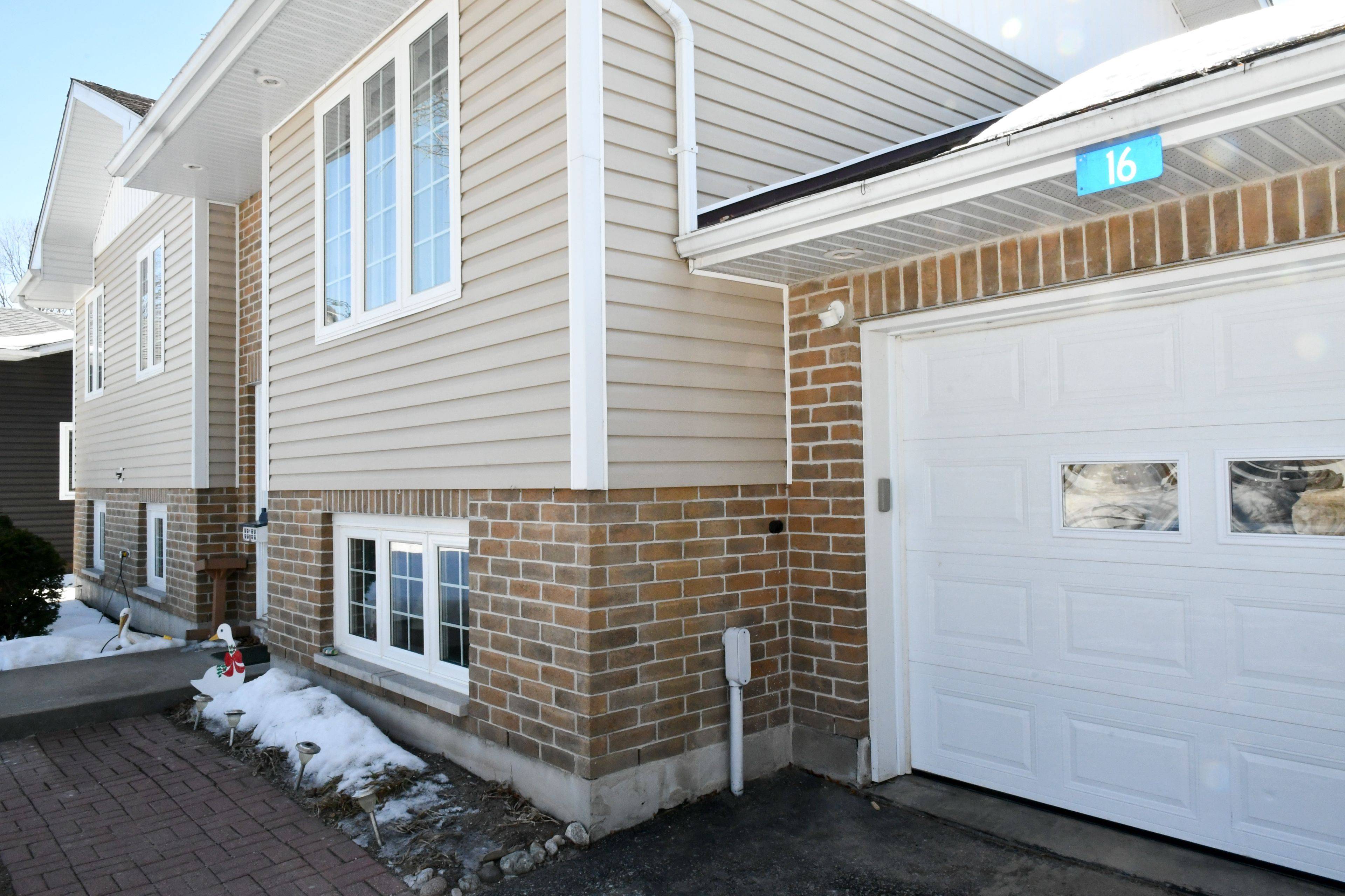 16 FREDERICK ST, Lansdowne Village, ON K0E 1L0