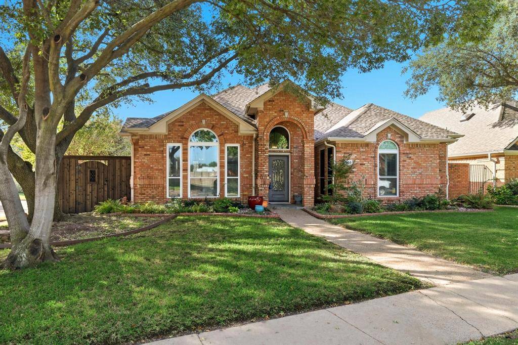900 Mccoy Drive, Irving, TX 75062
