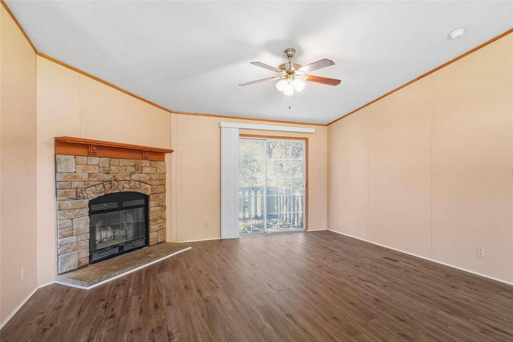 331 Prairie Lane, Azle, TX 76020