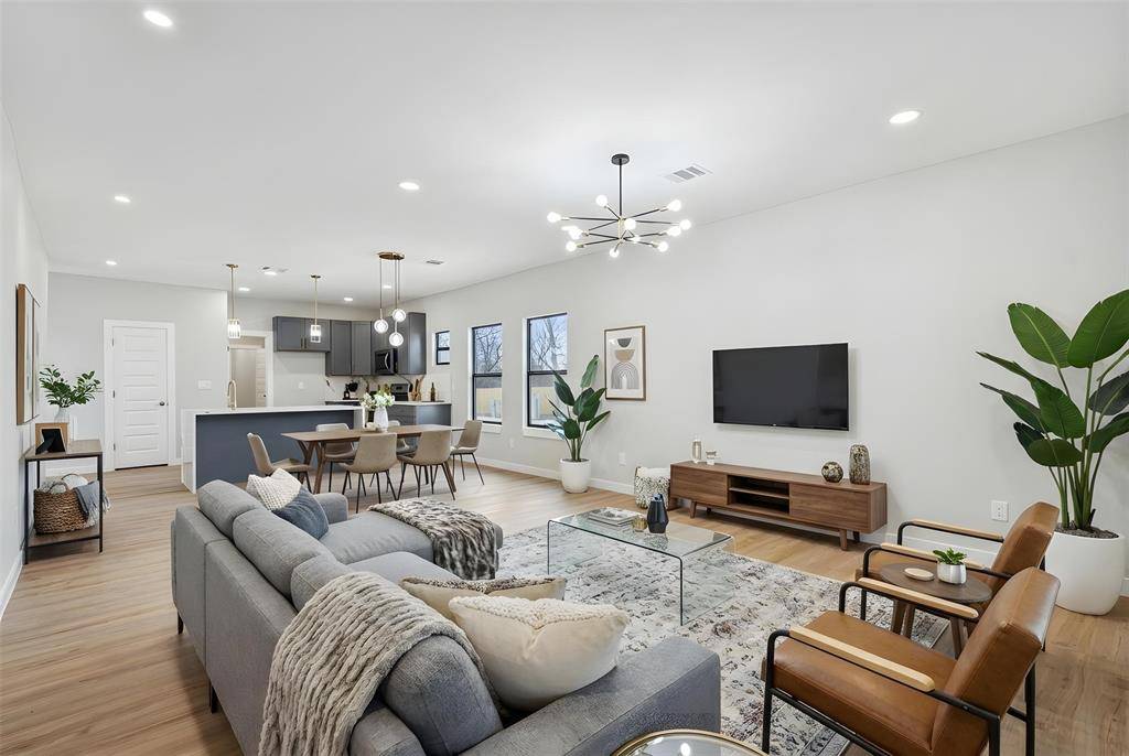 1502 E Ann Arbor Avenue, Dallas, TX 75216