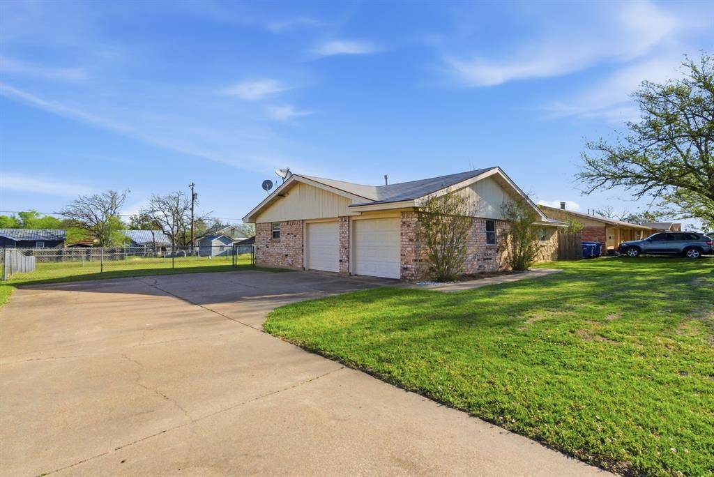 1404 Primrose Lane, Cisco, TX 76437