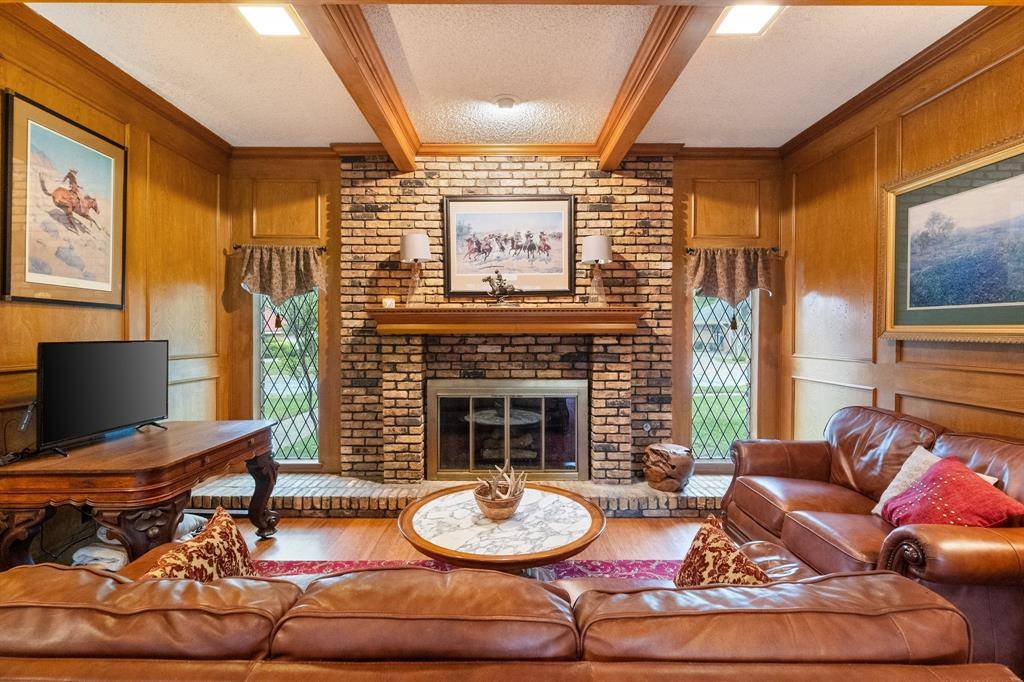 3504 Lake Champlain Drive, Arlington, TX 76016