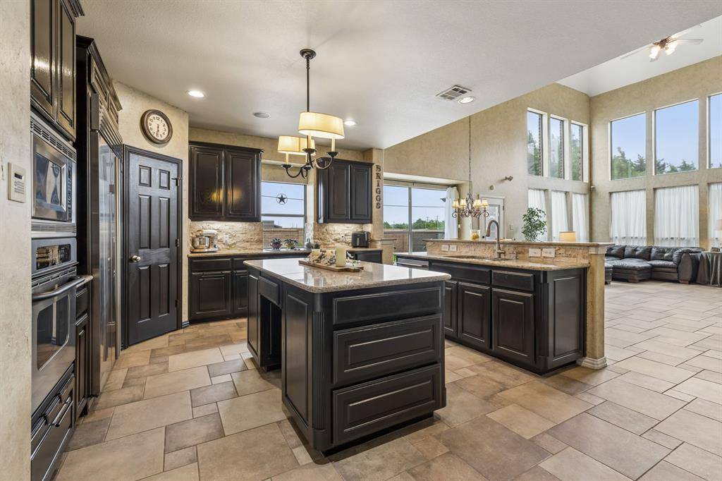 6048 Hidden Creek Lane, Frisco, TX 75036