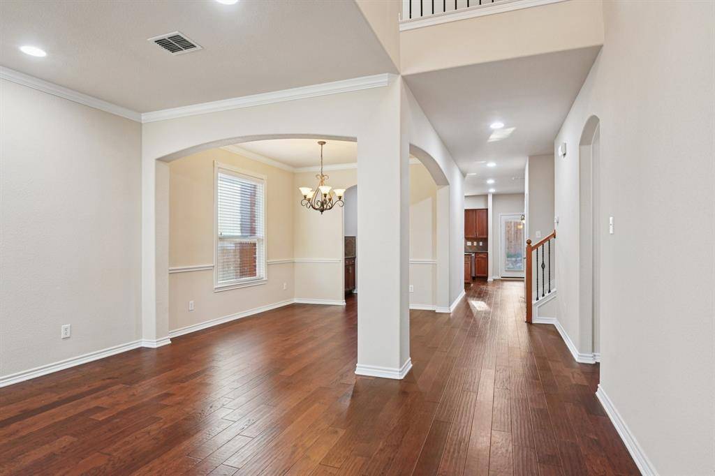 712 Marina Vista Drive, Lewisville, TX 75056