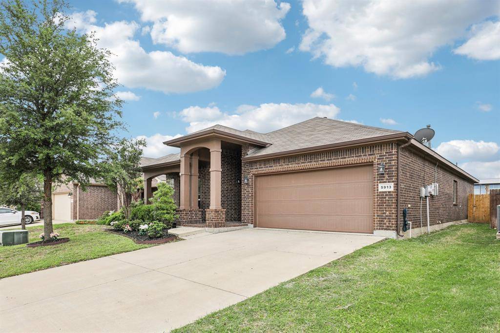 5913 Comanche Peak Drive, Fort Worth, TX 76179