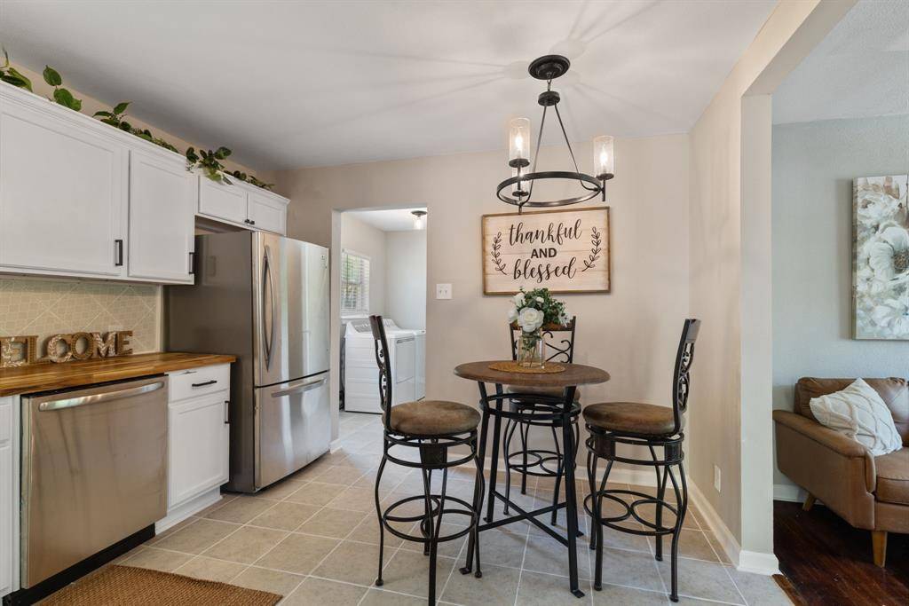 1104 Redbud Street, Denison, TX 75020