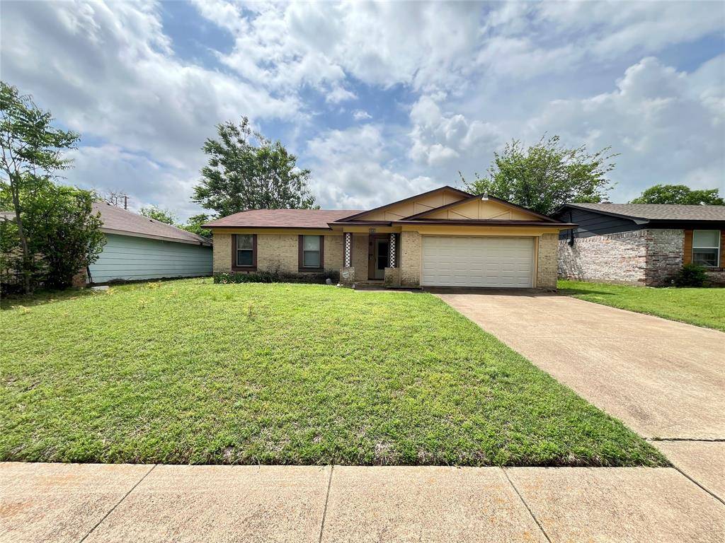 858 Lexington Drive, Lancaster, TX 75134