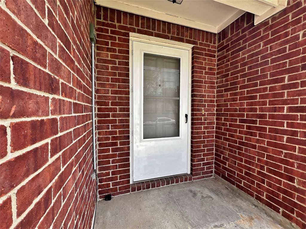 609 Blueberry Hill Lane, Mansfield, TX 76063