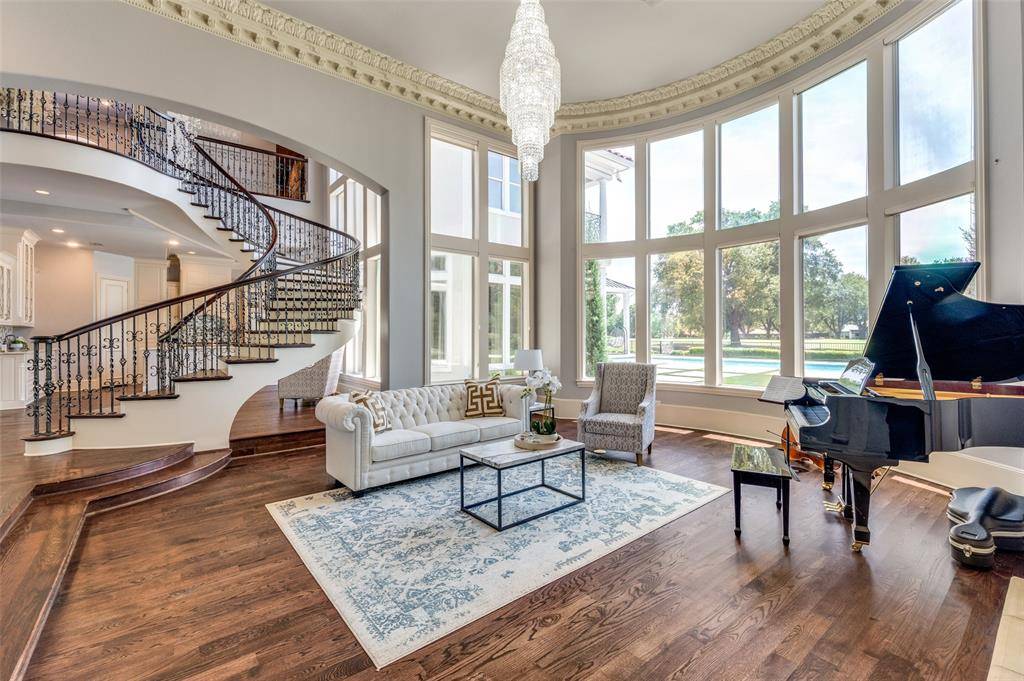 5230 Westgrove Drive, Dallas, TX 75248