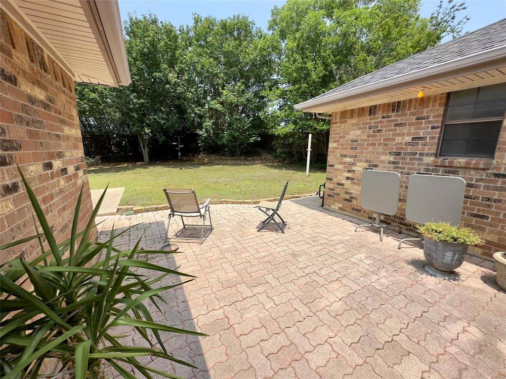 2128 N Aspenwood Drive, Grapevine, TX 76051