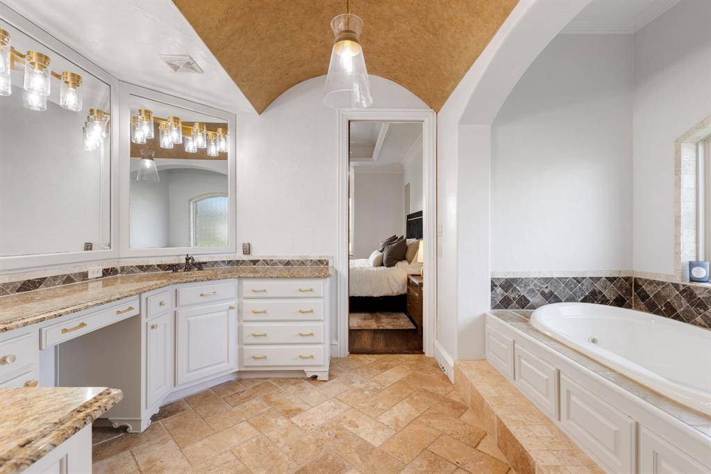 1311 Appaloosa Circle, Bartonville, TX 76226