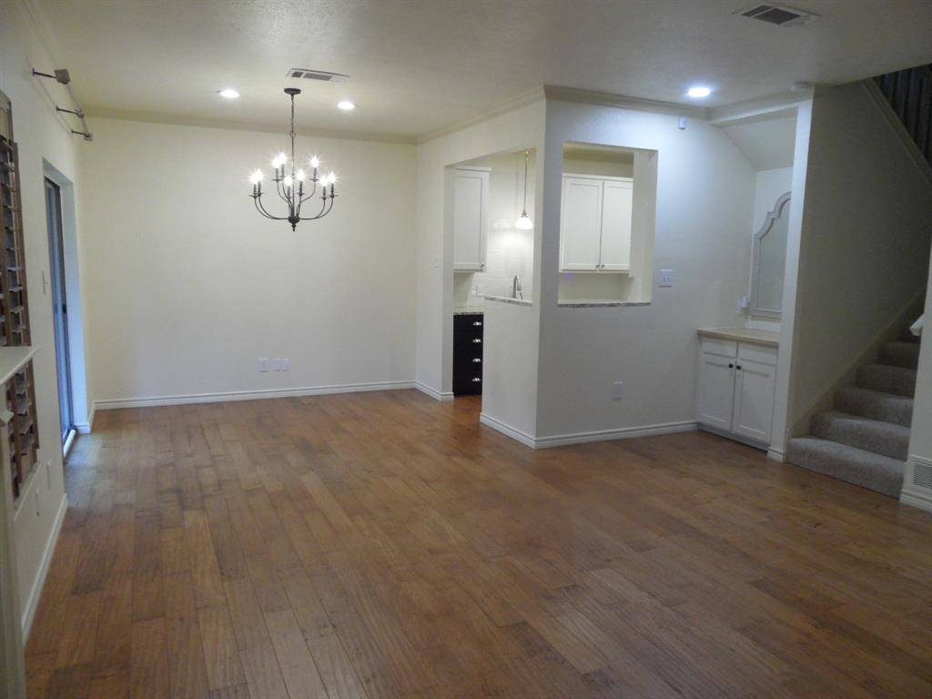 5743 Remington Park Square, Dallas, TX 75252