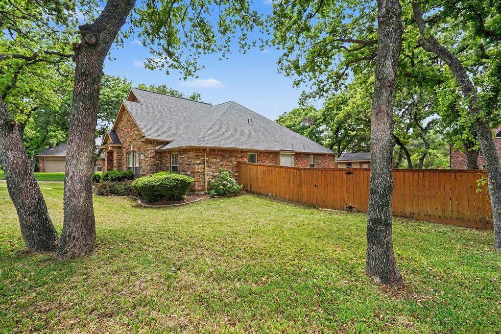 1304 Pheasant Run, Crowley, TX 76036