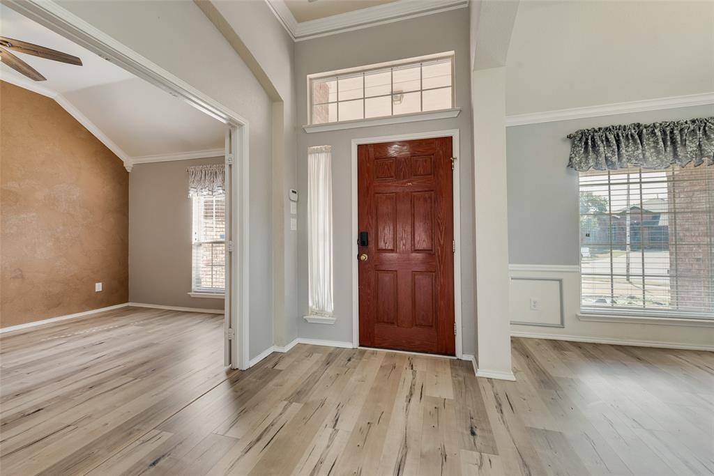 115 Fort Edward Drive, Arlington, TX 76002