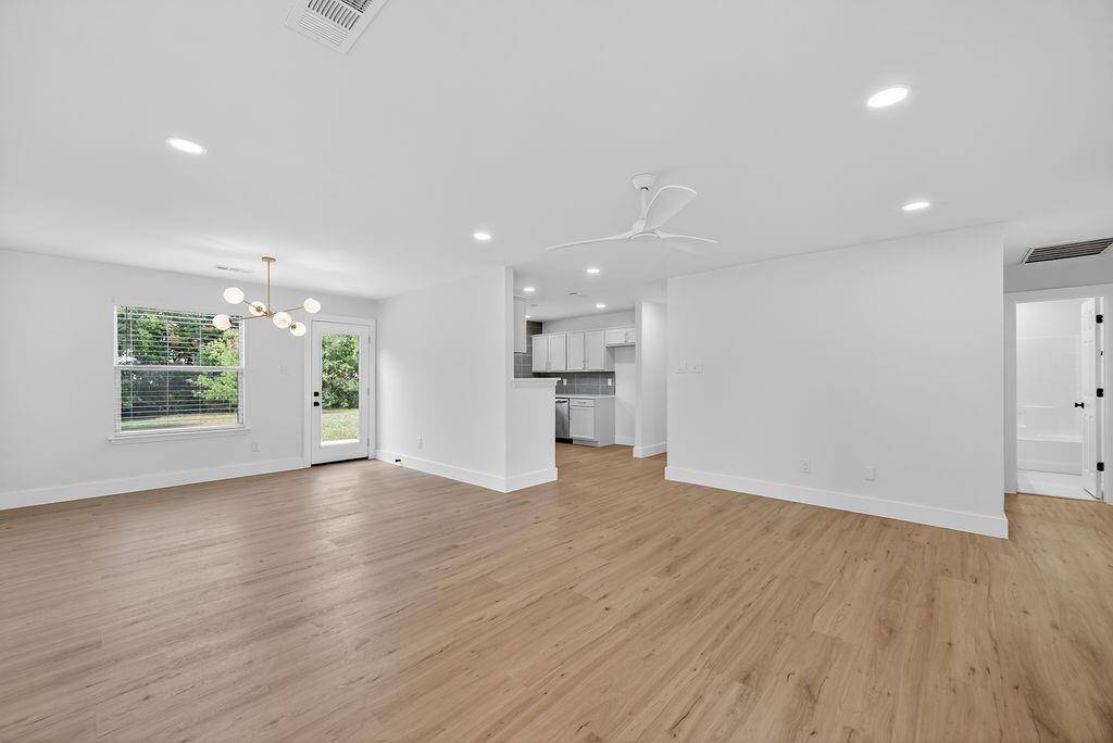 316 Wright Boulevard, Grand Prairie, TX 75050