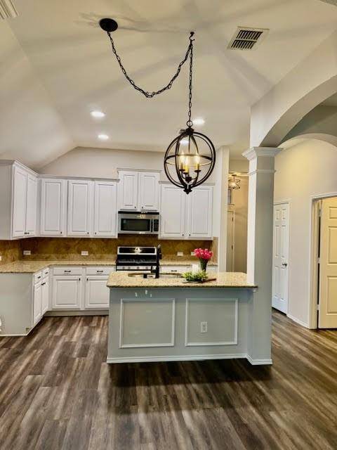 15525 Landing Creek Lane, Fort Worth, TX 76262